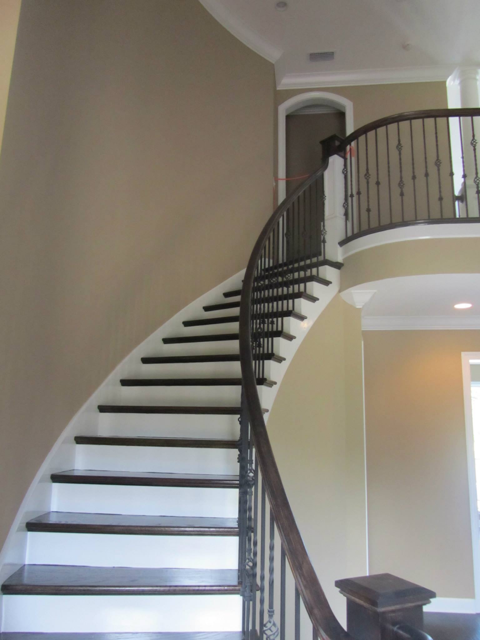 custom-curved-stairwell-1